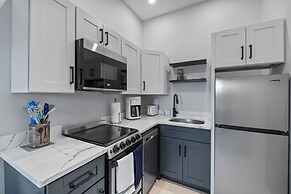 Modern Condo Perfect For Winter Rental