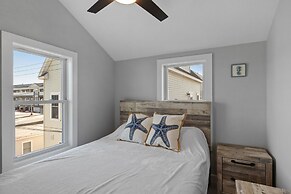 Modern Condo Perfect For Winter Rental