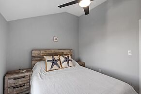 Modern Condo Perfect For Winter Rental