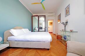 Una finestra sulla cupola di San Pietro