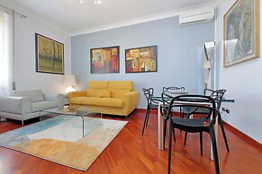 Una finestra sulla cupola di San Pietro