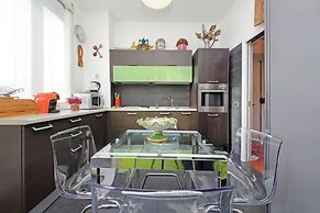 Una finestra sulla cupola di San Pietro