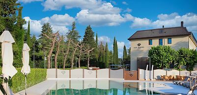 Ile Hotel