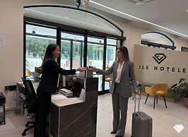 Ile Hotel