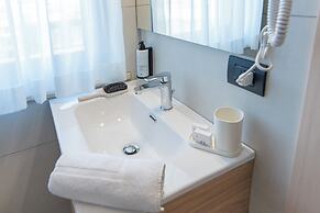 Ile Hotel