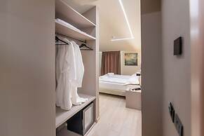Ile Hotel