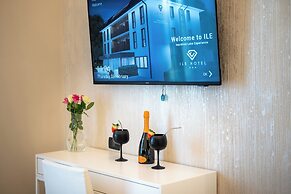 Ile Hotel