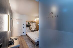 Ile Hotel