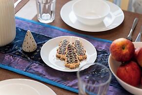 Serene Melford House in Nottingham