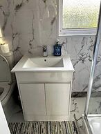 Serene Melford House in Nottingham