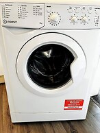 Serene Melford House in Nottingham