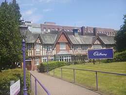 1 Bed With Parking - 15 Mins to Solihull NEC