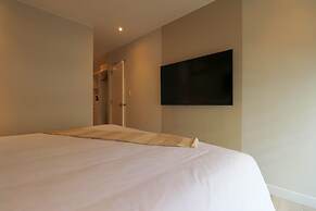 w Charming 2BR w Balcony in Miraflores