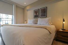 w Charming 2BR w Balcony in Miraflores