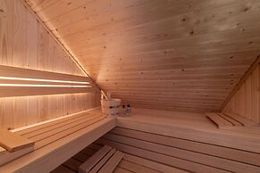 Luxurious 12-person City Villa With Wellness