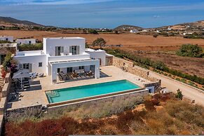 The Gallery Home - Elegant Villa In Antiparos