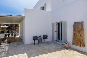 The Gallery Home - Elegant Villa In Antiparos