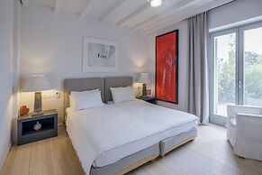 The Gallery Home - Elegant Villa In Antiparos