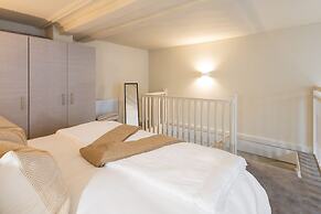 Host Stay Athenaeum House