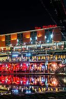 Luxury 2-bedroom Apartment in St Martin s Place BMH