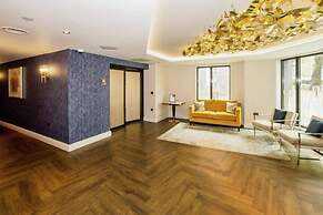 Luxury 2-bedroom Apartment in St Martin s Place BMH