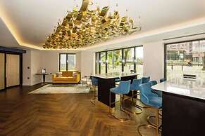 Luxury 2-bedroom Apartment in St Martin s Place BMH