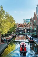 Luxury 2-bedroom Apartment in St Martin s Place BMH