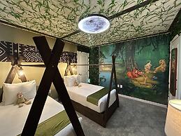 Upstay 20 Guest Capacity Mansion Near Disney