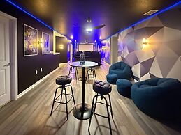 Upstay 20 Guest Capacity Mansion Near Disney