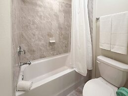 Upstay 20 Guest Capacity Mansion Near Disney