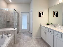 Upstay 20 Guest Capacity Mansion Near Disney