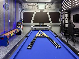 Upstay 20 Guest Capacity Mansion Near Disney