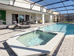 Upstay 20 Guest Capacity Mansion Near Disney