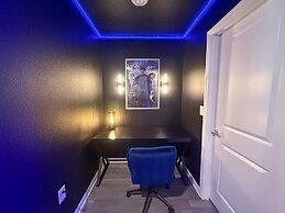 Upstay 20 Guest Capacity Mansion Near Disney