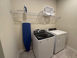 Upstay 20 Guest Capacity Mansion Near Disney