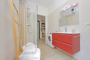 Rifugio incantato sul fiume Tevere