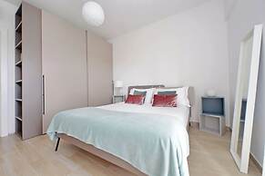 Rifugio incantato sul fiume Tevere