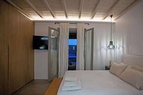 Mykonian Luxury Villa Filyra with Pool