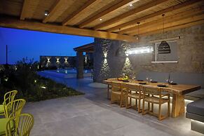 Mykonian Luxury Villa Filyra with Pool