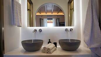 Mykonian Luxury Villa Filyra with Pool