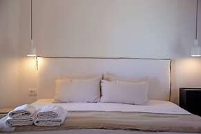 Mykonian Luxury Villa Filyra with Pool