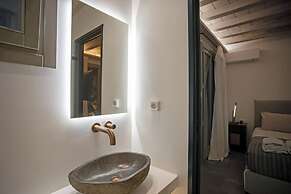 Mykonian Luxury Villa Filyra with Pool