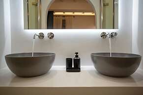 Mykonian Luxury Villa Filyra with Pool