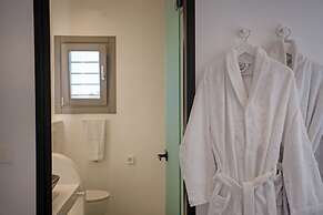 Mykonian Luxury Villa Filyra with Pool