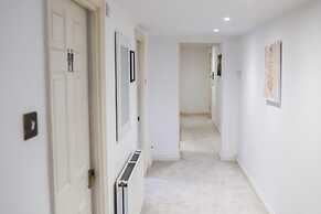 Regency Tavern Apartment 4 By My Getaways