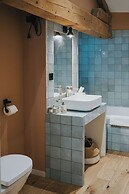 Lyon Country House - Tour de Garde