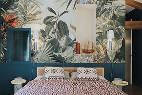 Lyon Country House - Tour de Garde