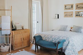 Lyon Country House - Tour de Garde