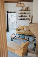 Lyon Country House - Tour de Garde