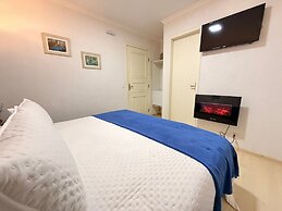 THE WRITERS HOUSE